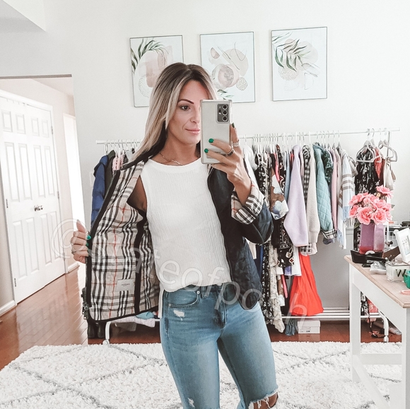 Burberry Jackets & Blazers - Burberry navy diamond quilted nova check lined zip up jacket